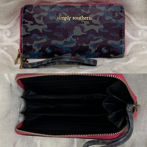 New Simply Southern phone wallet/wristlet in camo & pink!